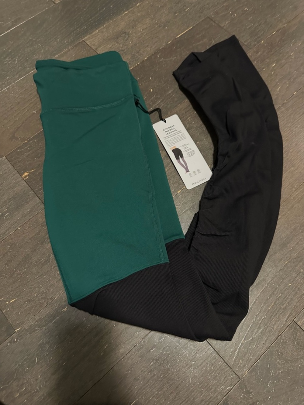 Alo Yoga Goddess Ribbed Legging Black / Green Size M NWT
